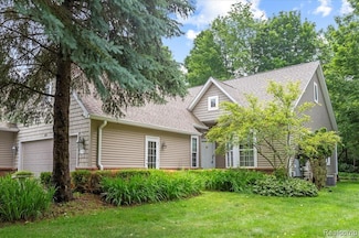 118 Fox Hollow Dr, Metamora, MI 48455