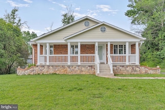 6305 Hawaii Ct, Alexandria, VA 22312