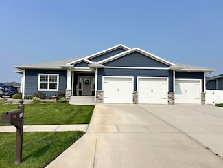 1107 Westbrook Dr, Norfolk, NE 68701