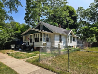 1682 McIlwraith St, Muskegon, MI 49442