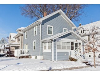 541 14th St SE, Cedar Rapids, IA 52403