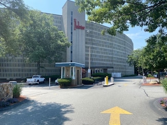 200 Swanton St Unit 428, Winchester, MA 01890