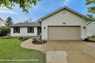 722 Fieldview Dr, Grand Ledge, MI 48837