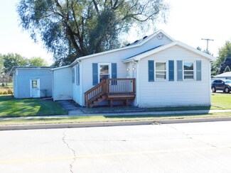 535 E Division St, Coal City, IL 60416
