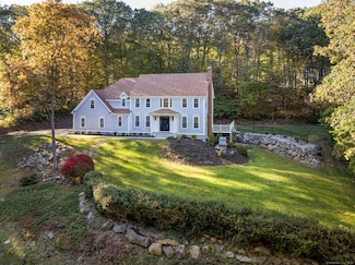 1451 Diamond Lake Rd, Glastonbury, CT 06033