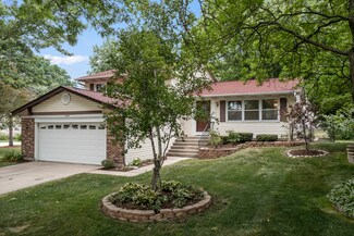 1830 Shorewood Dr W, Hoffman Estates, IL 60192