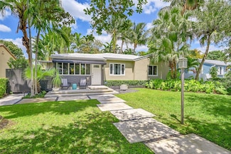 21 Truxton Dr, Miami Springs, FL 33166