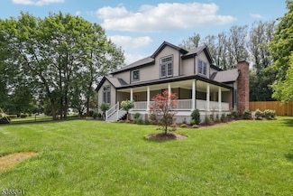 5 Shores Rd, Mendham Township, NJ 07869