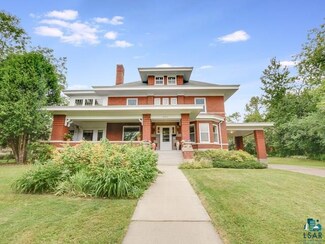 2311 E 3rd St, Duluth, MN 55812