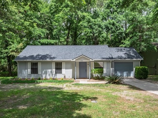 8760 Minnow Creek Dr, Tallahassee, FL 32312
