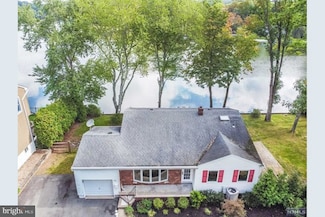 191 Lakeshore Dr, Oakland, NJ 07436