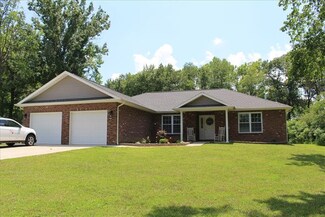 2654 Lynnridge Cir, Lynnville, IN 47619