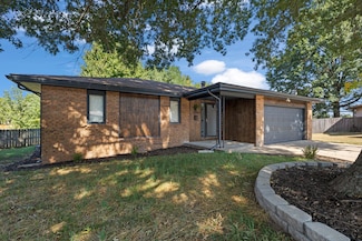 1309 E Nora St, Springfield, MO 65803