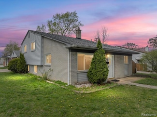 31209 Blair Dr, Warren, MI 48092