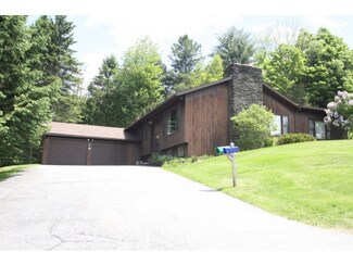 5 Barre View St, Barre, VT 05641