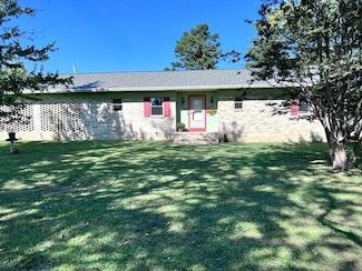 1502 Cynthia St, Mountain View, AR 72560