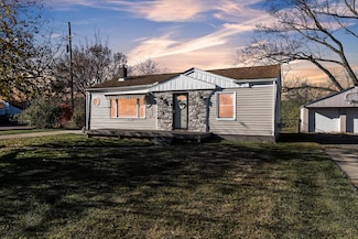 19135 Weyher St, Livonia, MI 48152