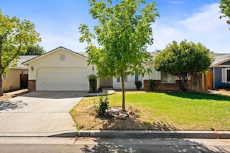 6051 N Tracy Ave, Fresno, CA 93722