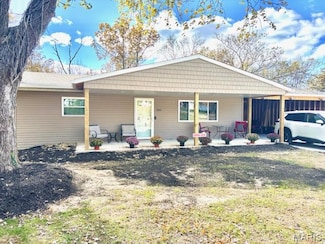 308 Crosby Dr, Gray Summit, MO 63039