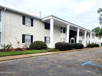 5025 Wayneland Dr Unit B7, Jackson, MS 39211