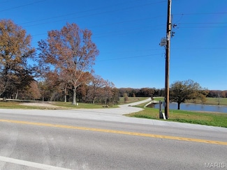 9 Serenity Lake Ct, Foristell, MO 63348
