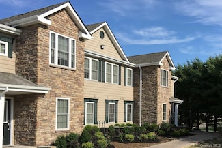 1708 Vista View Dr Unit 1708, Farmingville, NY 11738