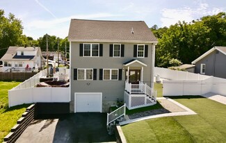17 Haskins St, Worcester, MA 01604
