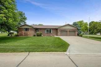 222 E 22nd St, Schuyler, NE 68661
