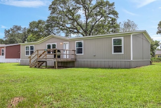 426 Canal St, Alleyton, TX 78935
