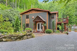 640 Pot Leg Rd, Waynesville, NC 28785