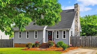 4 Pear Tree Ct, Greensboro, NC 27401