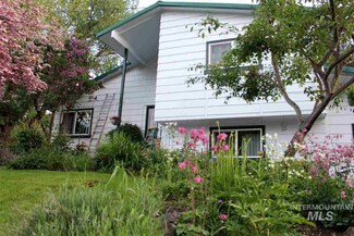 1407 2nd St, Kamiah, ID 83536