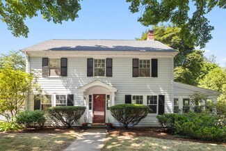 11 Marshall Rd, Winchester, MA 01890
