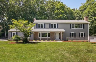 21 Regency Dr, Norwalk, CT 06851