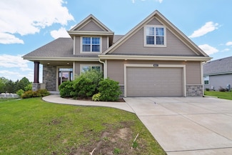 417 Champlain Dr, Johnson Creek, WI 53038