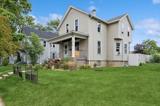 458 Douglas St, Joliet, IL 60435