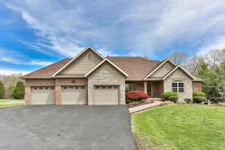 1880 N East Ridge Dr, Strafford, MO 65757