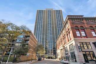 1560 N Sandburg Terrace Unit 915J, Chicago, IL 60610