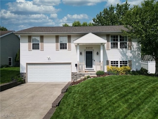2200 Plymouth Ln, Cuyahoga Falls, OH 44221