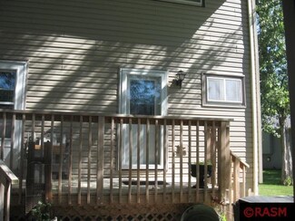 1670 1670 Lamar Dr, North Mankato, MN 56003