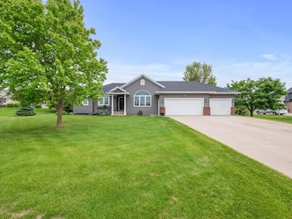 2396 Highland Ct SW, Alexandria, MN 56308