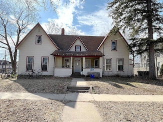 516 College St, Northfield, MN 55057