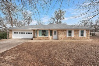 117 N Emberwood Dr, Robinson, TX 76706