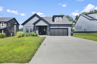 2437 Bucklin Dr, Clarksville, TN 37042