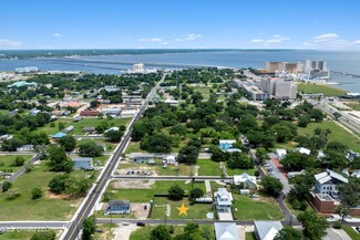 126 Kuhn St, Biloxi, MS 39530