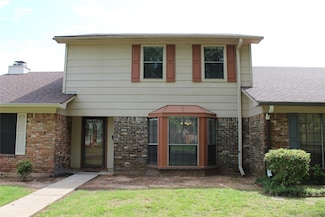 2642 Village Ln, Bossier City, LA 71112