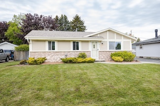 6918 Revere Rd, Racine, WI 53402