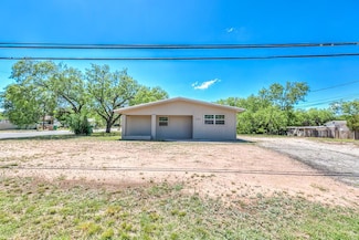 2113 S Hill St, San Angelo, TX 76903