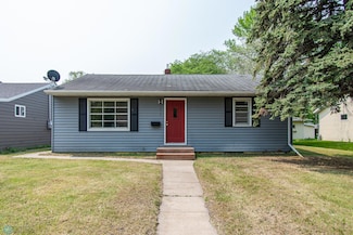 1614 2nd St N, Fargo, ND 58102