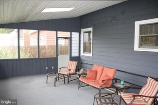 1269 E Derry Rd, Hershey, PA 17033